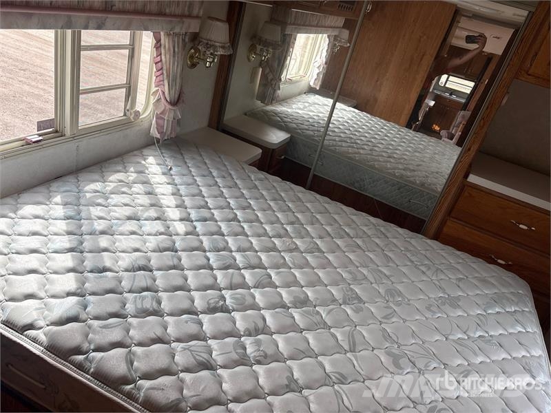 NUWA Hitchhiker II 32 ft T/A Travel Trailer Druge prikolice