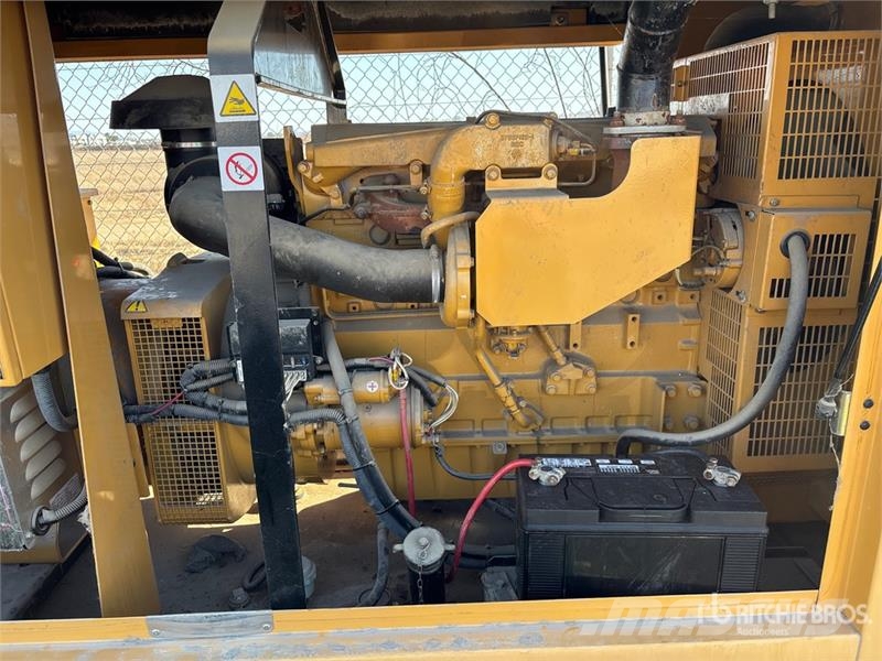 Olympian D100P2S 100 kW Skid-Mounted Generator Set Generadores diésel