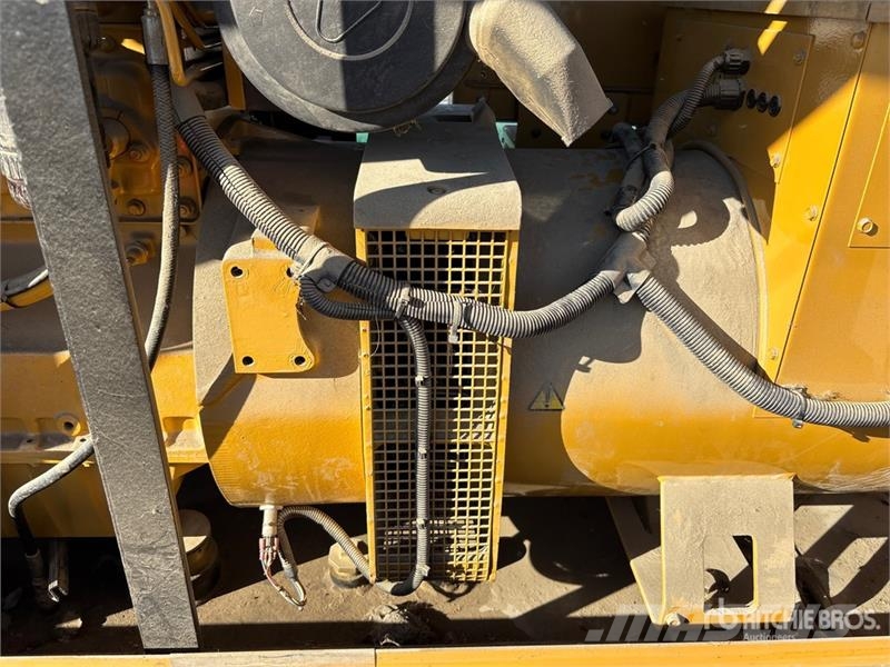 Olympian D100P2S 100 kW Skid-Mounted Generator Set Generadores diésel