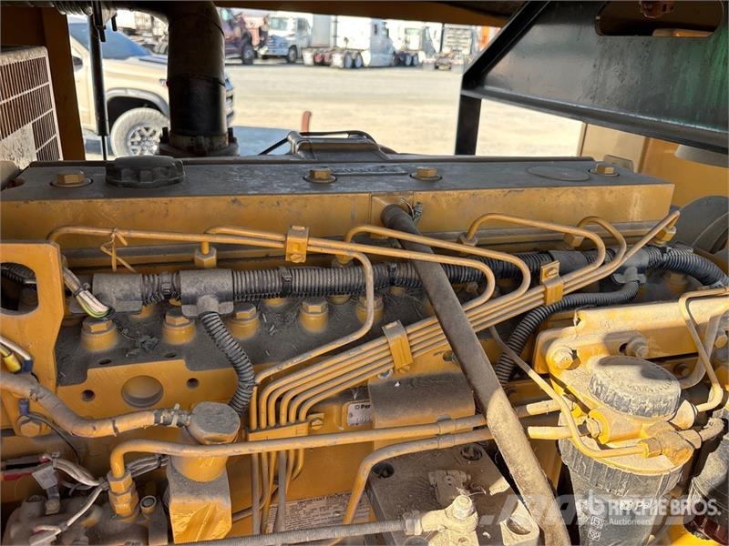 Olympian D100P2S 100 kW Skid-Mounted Generator Set Generadores diésel