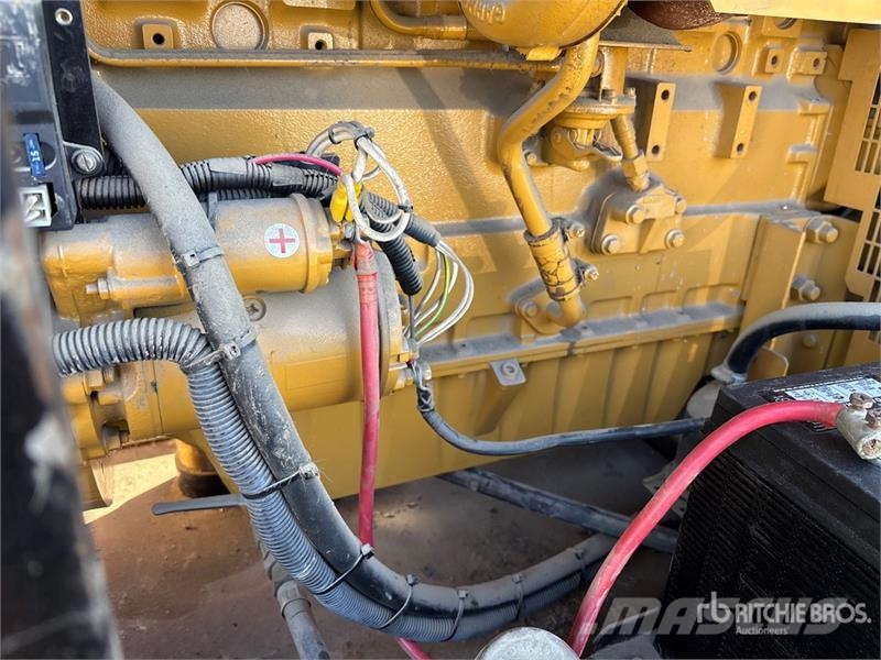 Olympian D100P2S 100 kW Skid-Mounted Generator Set Generadores diésel