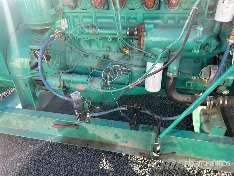 Onan 250 250 kW Skid-Mounted Generator Set Дизельні генератори