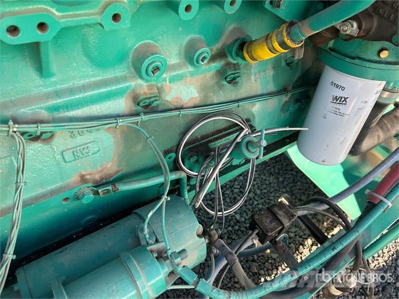 Onan 250 250 kW Skid-Mounted Generator Set Дизельні генератори