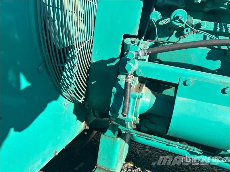 Onan 250 kW Skid-Mounted Generator Set Дизельні генератори
