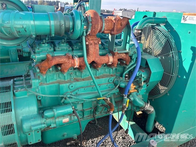 Onan 250 kW Skid-Mounted Generator Set Дизельні генератори