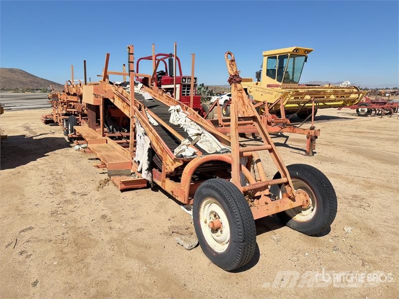 Onion Harvester Sibulakoristusmasinad