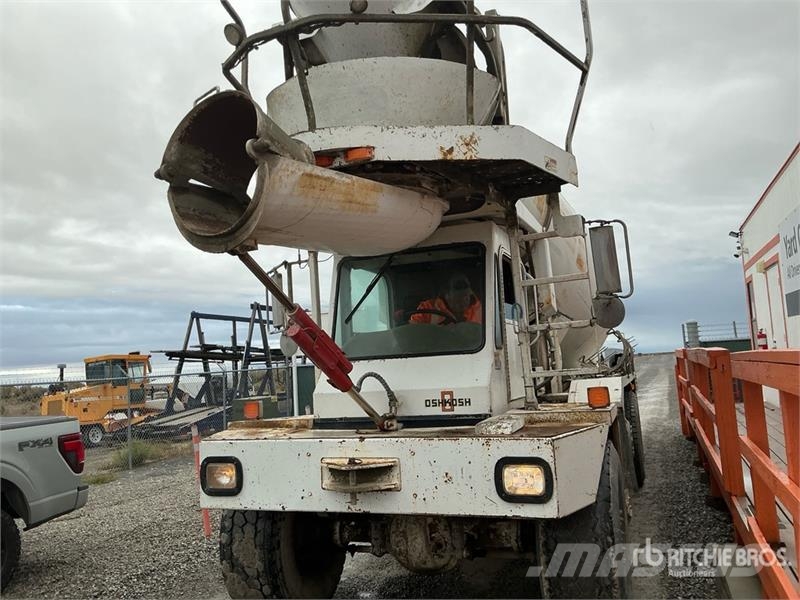 Oshkosh S-2146 Betonvedēji