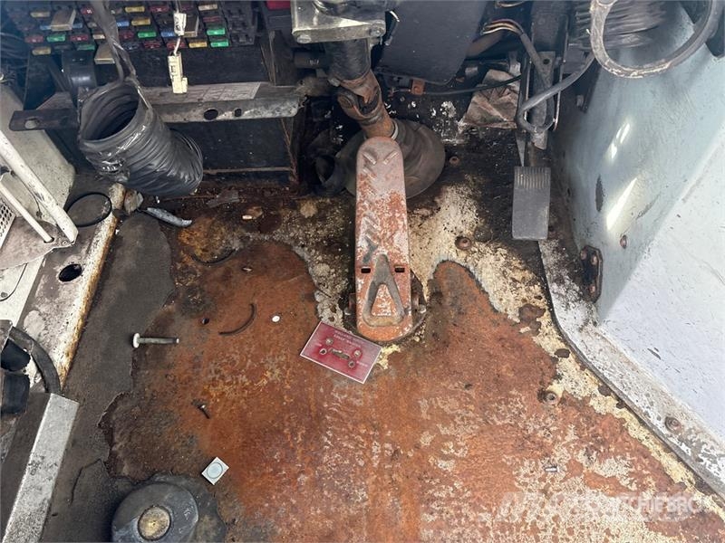 Ottawa Commando 30 4x2 Spotter Truck (Inoperable) ターミナルトラクター