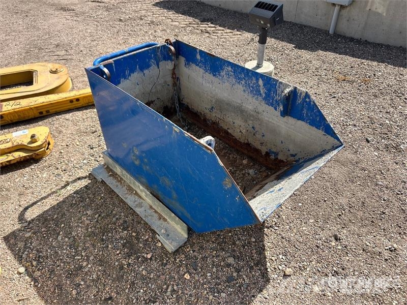  P-HOP-0.5 4 ft Self-Dumping Hopper الحاويات والقواديس