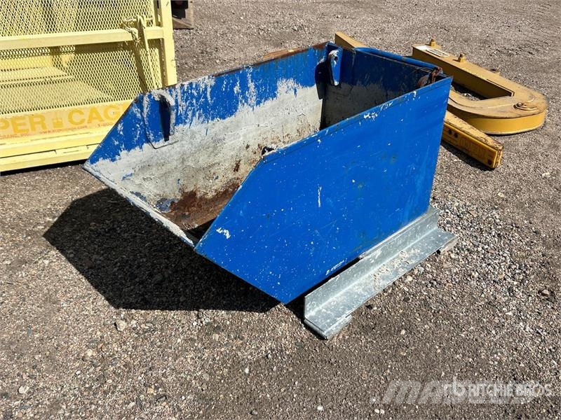  P-HOP-0.5 4 ft Self-Dumping Hopper الحاويات والقواديس