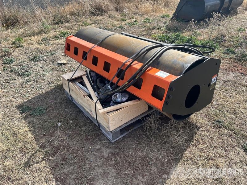 PABREAK VR720 73 in Skid Steer Vibratory Roller (I 롤러