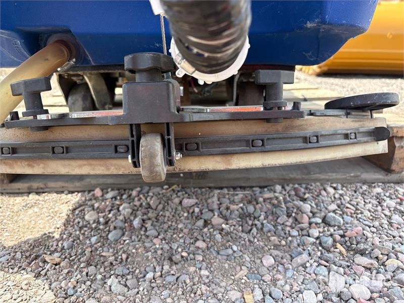 Pacific Walk-Behind Electric Floor Scrubber 其他拖車