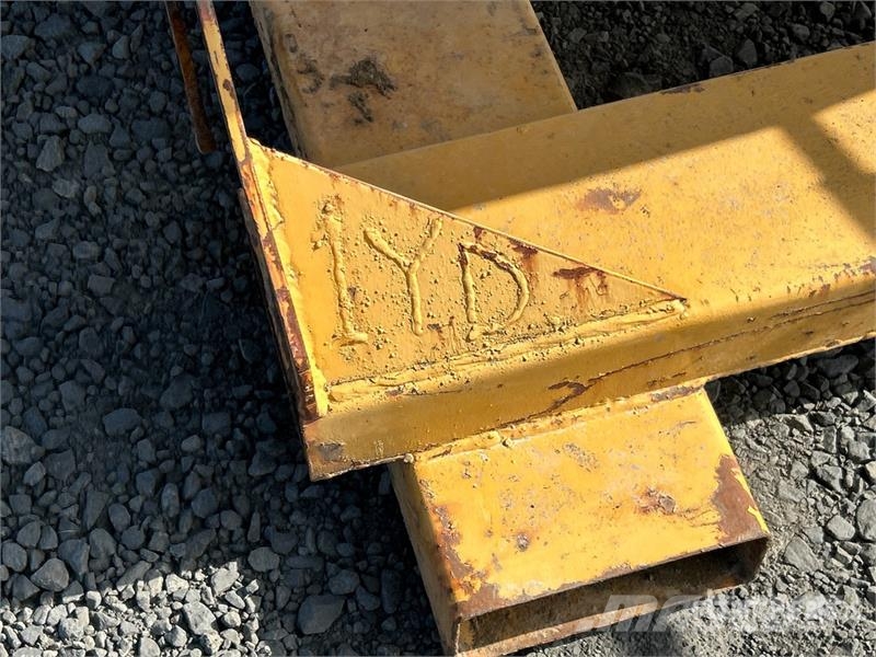  Paco SMLD 60 in Self-Dumping Hopper الحاويات والقواديس