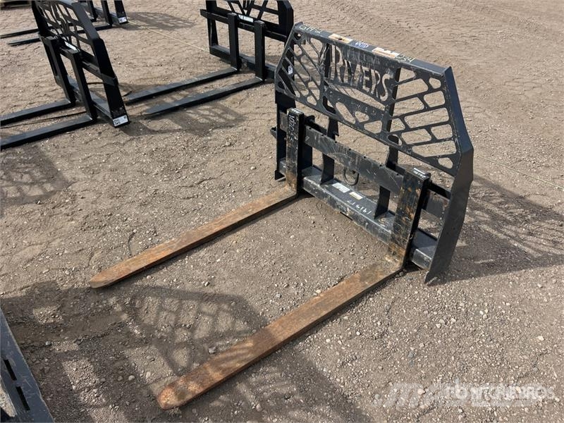 PALADIN 48 in Skid Steer Forks 叉