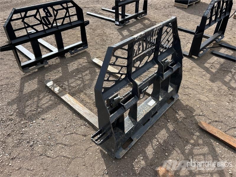 PALADIN 48 in Skid Steer Forks Gabeln