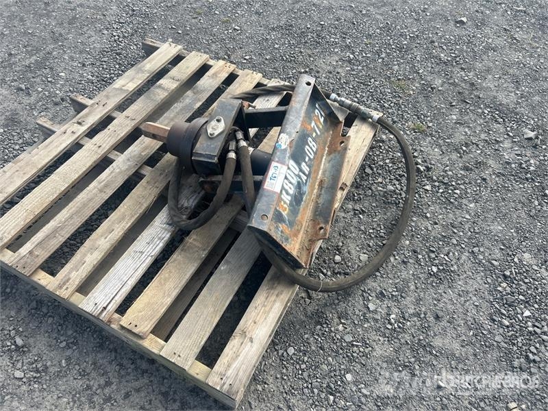 PALADIN X1500 2 in Mini Skid Steer Auger Drills
