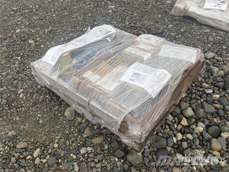  Pallet of Misc. Industrial Valve, Flange, Fitting  建設機械 -　その他