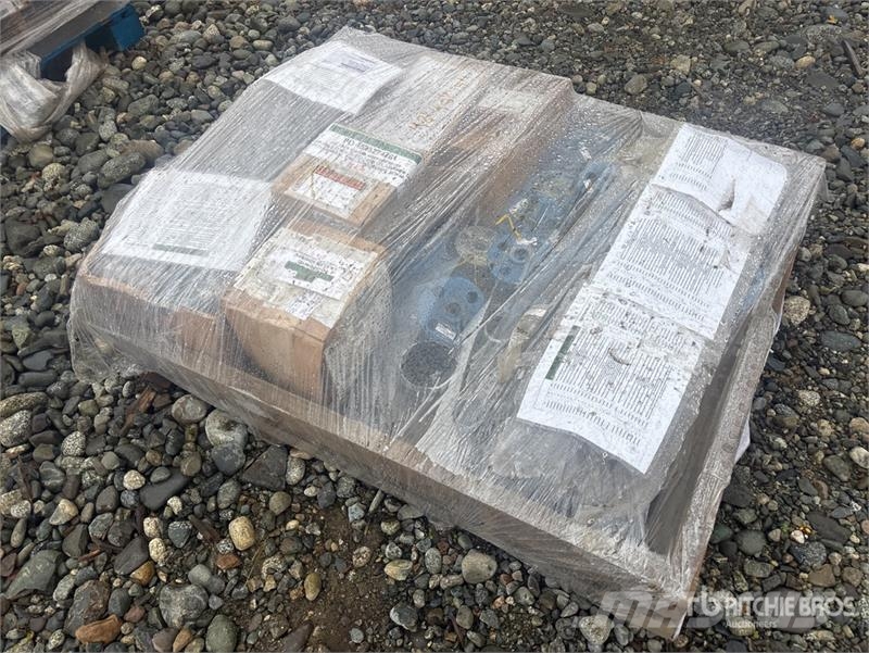  Pallet of Misc. Industrial Valve, Flange, Fitting  建設機械 -　その他