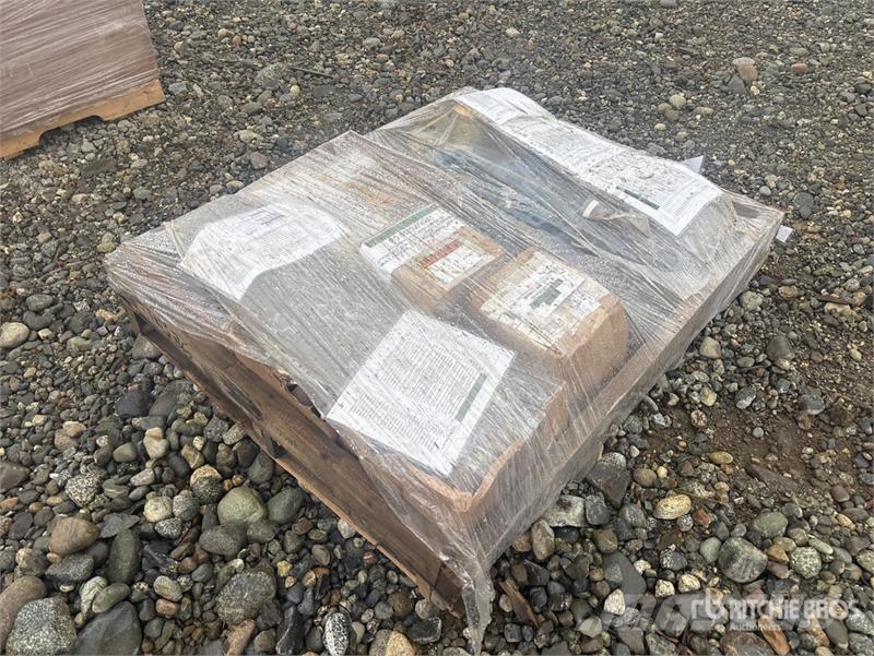  Pallet of Misc. Industrial Valve, Flange, Fitting  建設機械 -　その他