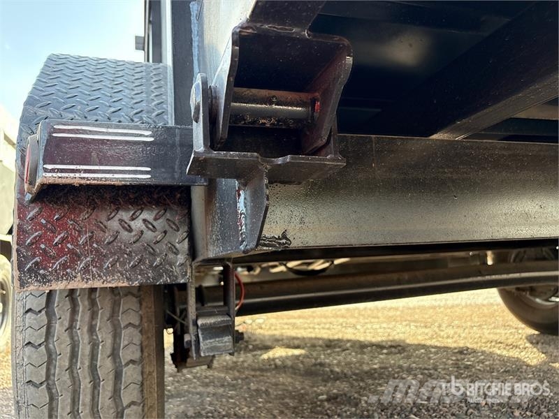 Parker Trailers HD122 12 ft 1 in T/A Dump Utility Trailer Pašizgāzējs