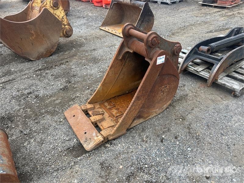 Peck 24 in Digging Excavator Bucket Kausi