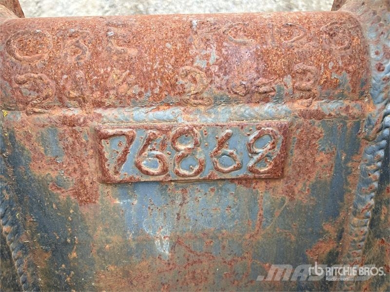 Peck 24 in Digging Excavator Bucket Kausi