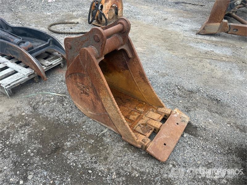 Peck 24 in Digging Excavator Bucket Kausi