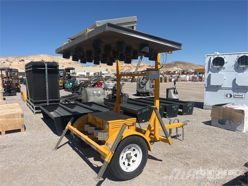 Pelsue P25LSP75 Solar Message Board Others