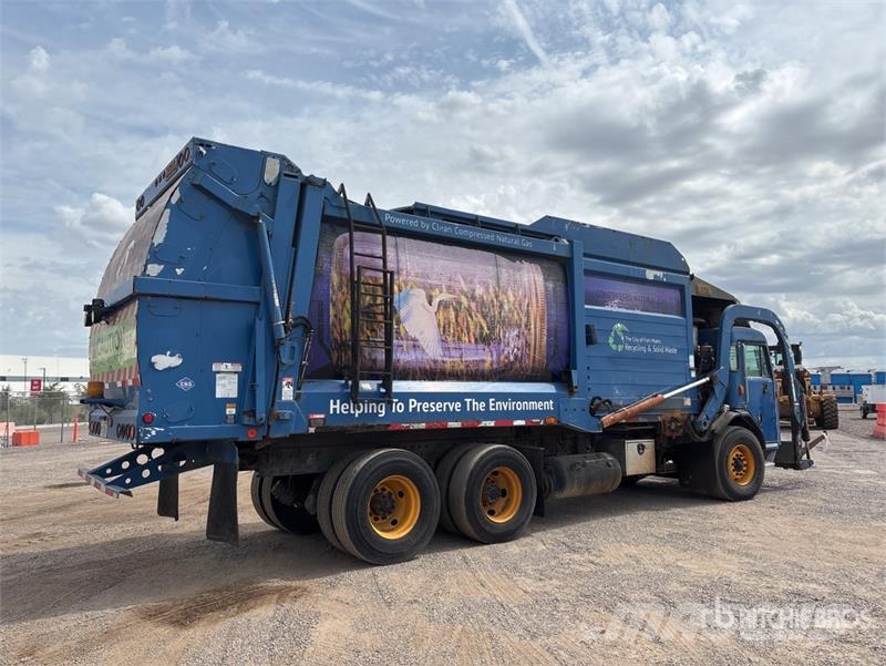 Peterbilt 320 Камиони за отпадъци