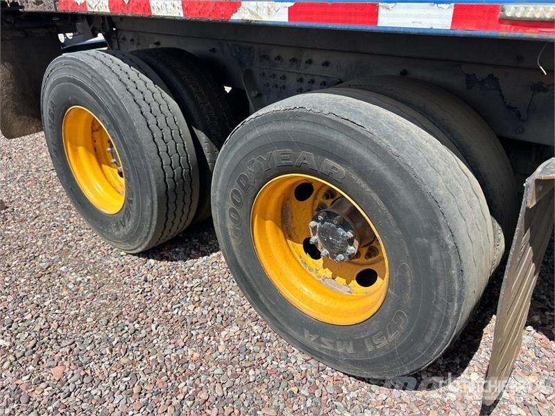 Peterbilt 320 Smetiarske vozidlá