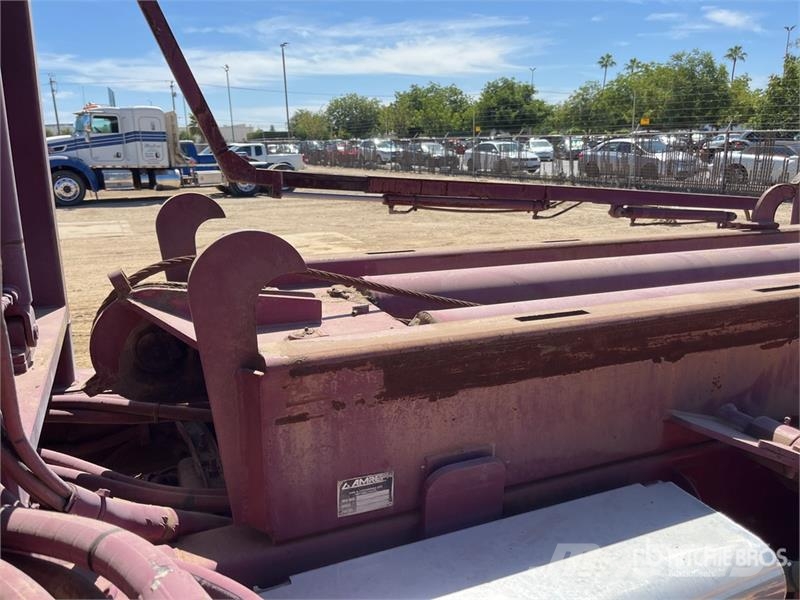 Peterbilt 320 6x4 Roll-Off Truck Skip loader trucks