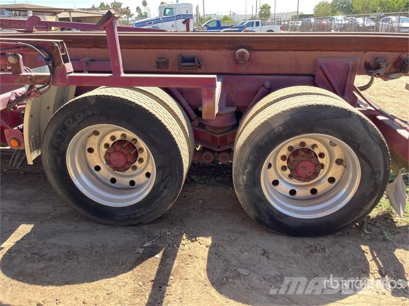 Peterbilt 320 6x4 Roll-Off Truck Skip loader trucks