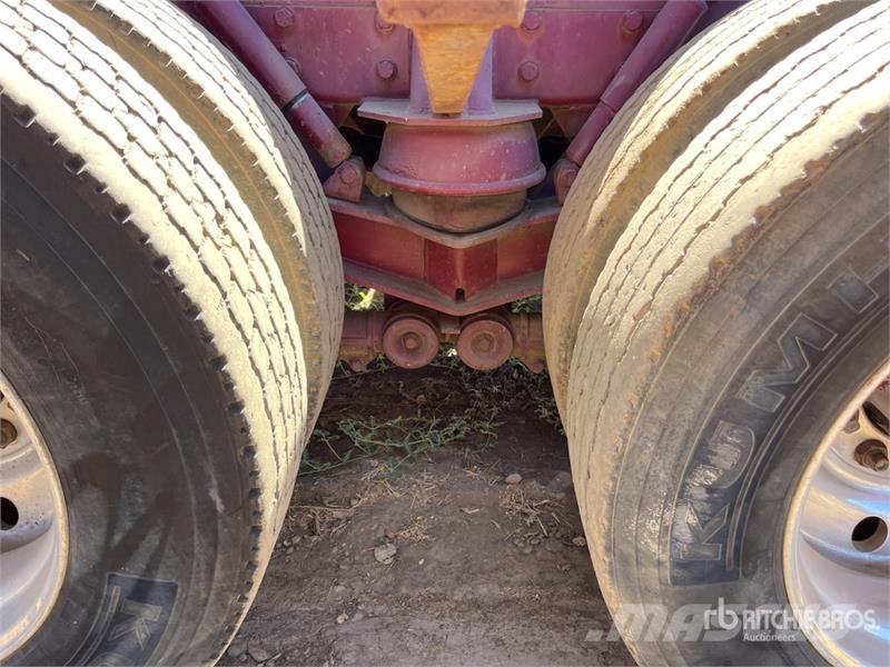 Peterbilt 320 6x4 Roll-Off Truck Skip loader trucks