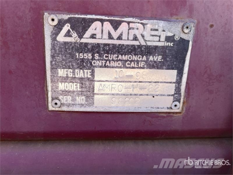 Peterbilt 320 6x4 Roll-Off Truck Skip loader trucks
