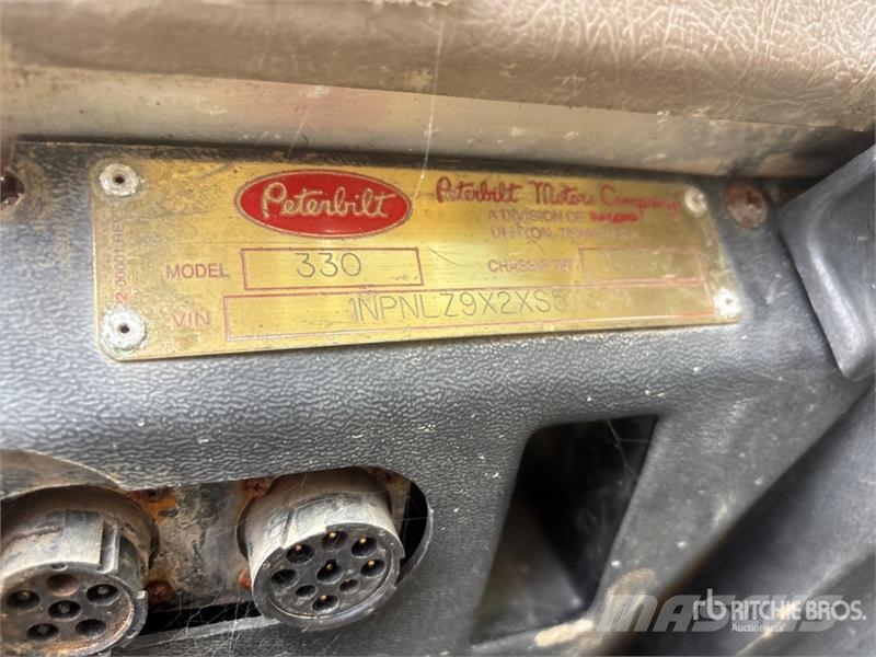 Peterbilt 330 Veepaagiga autod