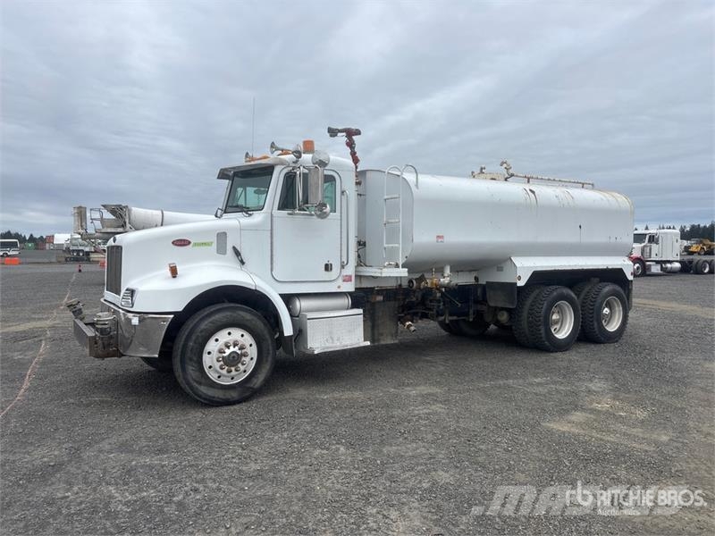 Peterbilt 330 Veepaagiga autod