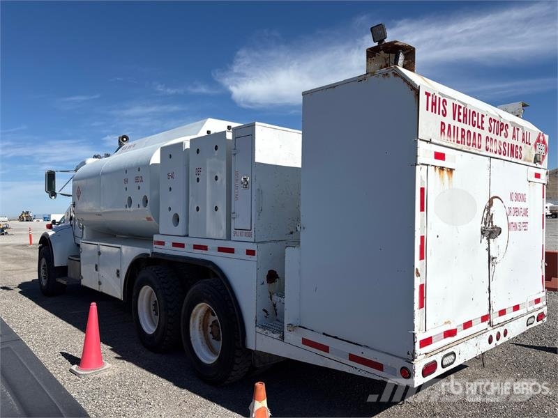 Peterbilt 330 6x4 Fuel and Lube Truck Tovornjaki cisterne