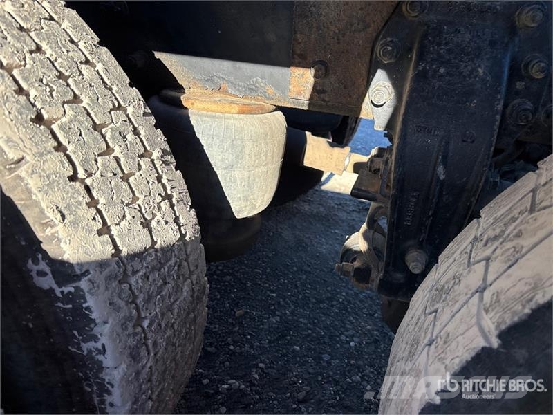 Peterbilt 335 Скиповые погрузчики