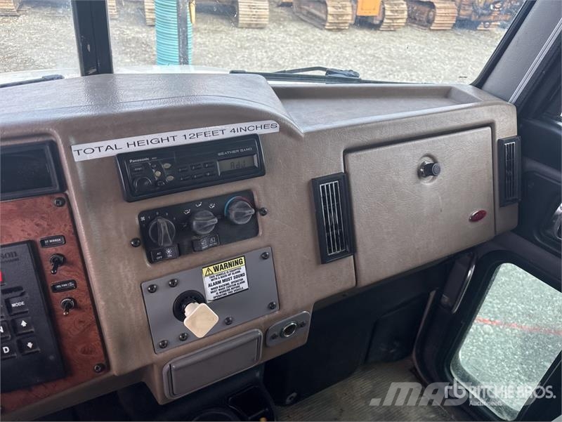 Peterbilt 335 Vákuum teherautok
