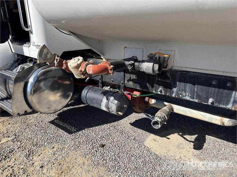 Peterbilt 335 Camion citerne à eau