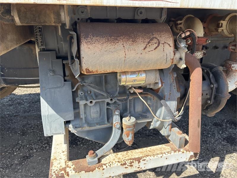 Peterbilt 335 Vesisäiliöautot