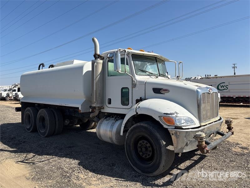 Peterbilt 335 Vesisäiliöautot