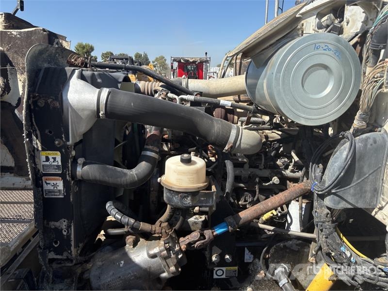 Peterbilt 335 Vesisäiliöautot