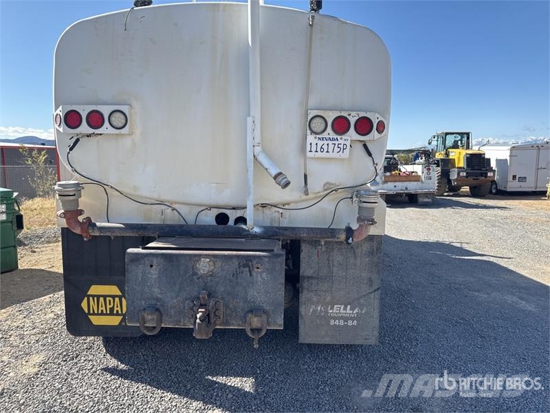 Peterbilt 335 Camion citerne à eau