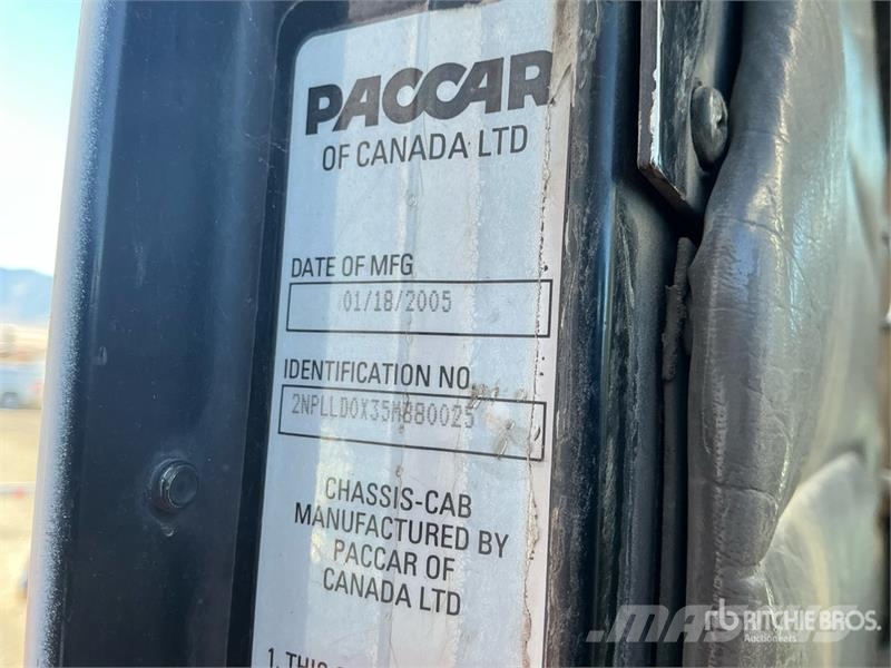 Peterbilt 335 Kipplader