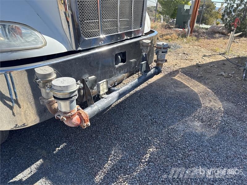 Peterbilt 335 Camion citerne à eau