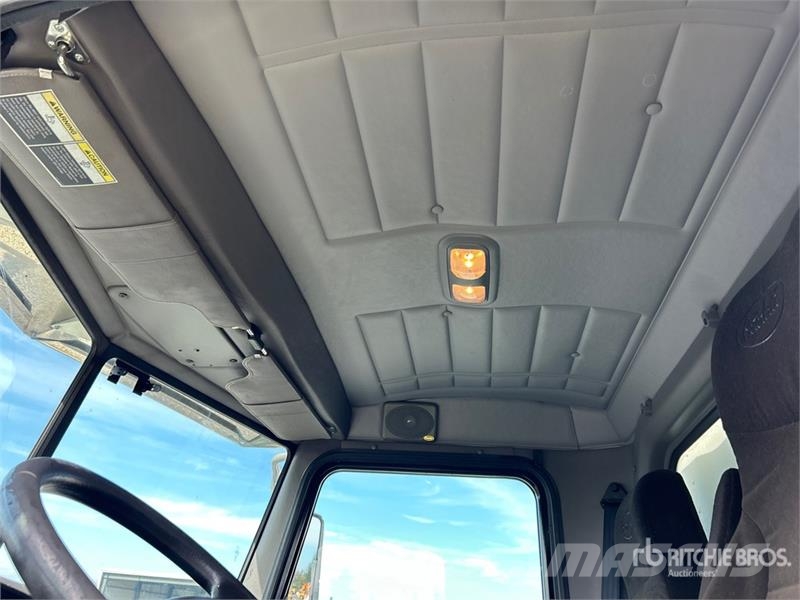 Peterbilt 337 Sanduk kamioni