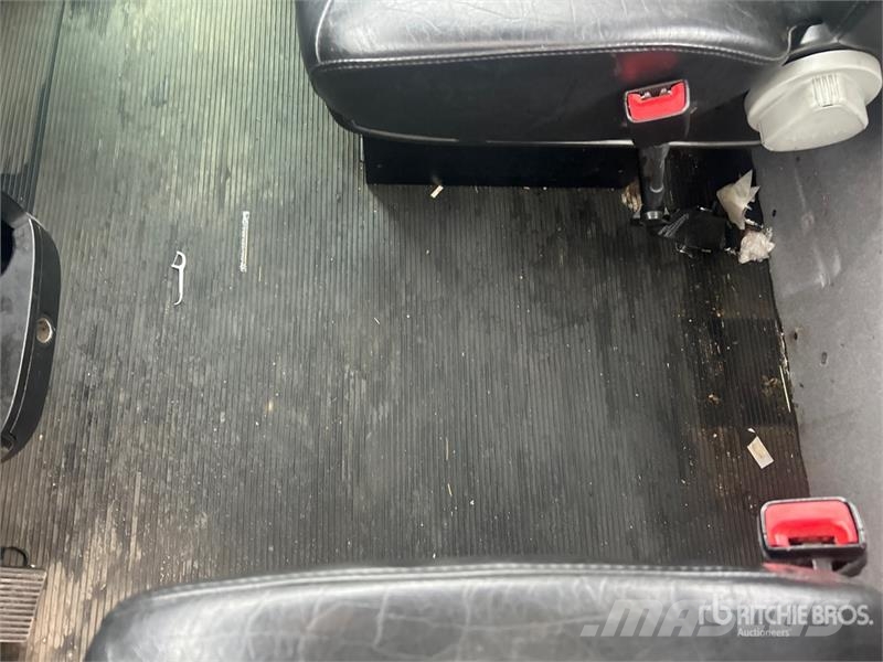 Peterbilt 337 وحدات الجر