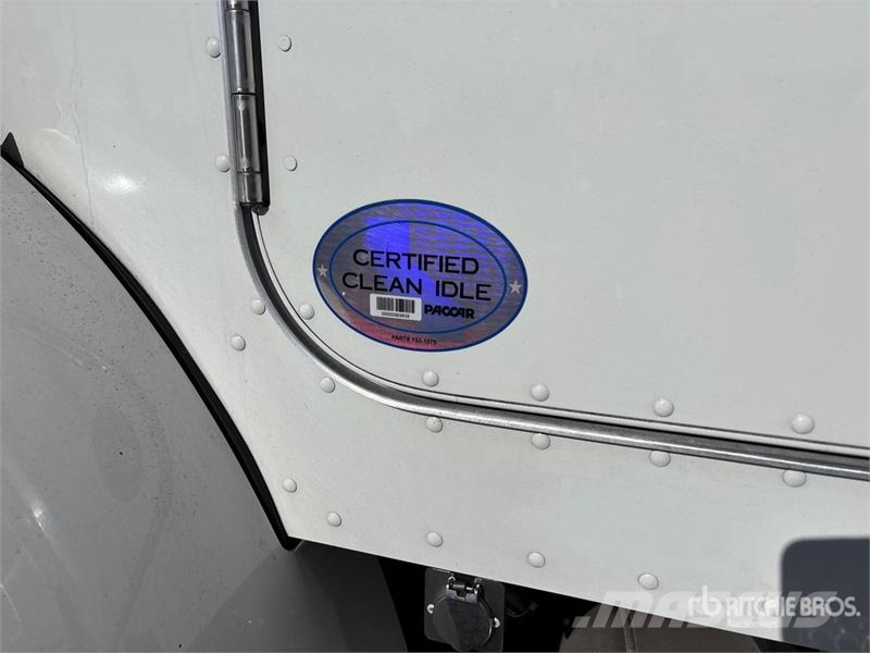 Peterbilt 337 Camion cassonati
