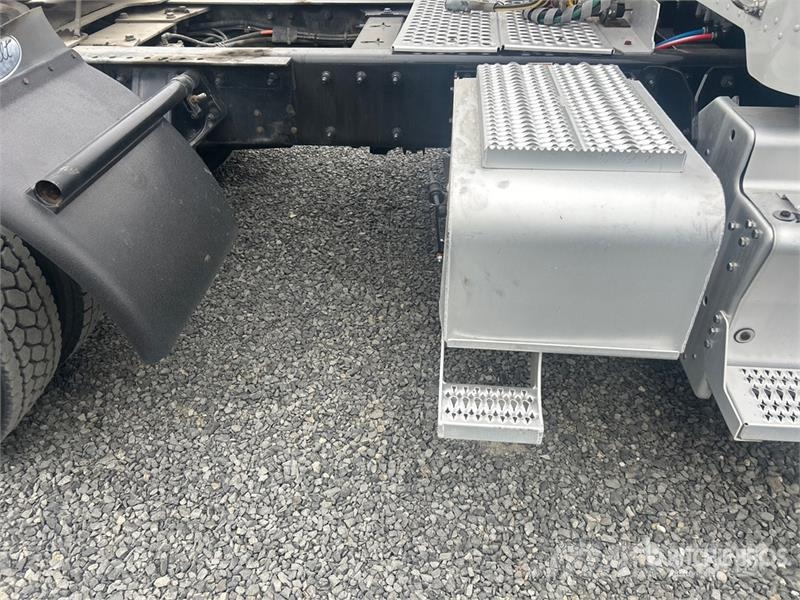 Peterbilt 337 وحدات الجر